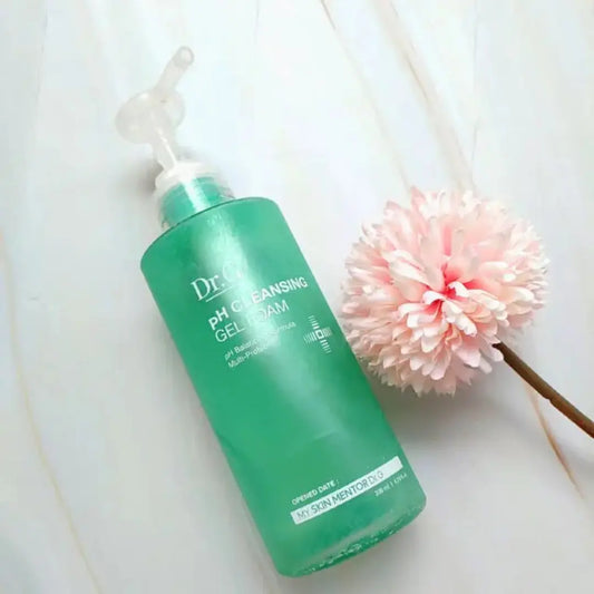 Dr. G Mildly Acidic Cleansing Gel Foam 200ml